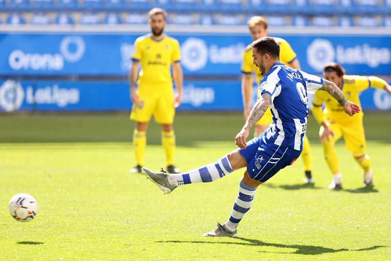 Joselu has been crucial to Deportivo Alaves' fortunes